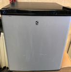 Mini koelkastje 220 V 38 ltr, Zonder vriesvak, Minder dan 75 liter, Candor, Koelkast