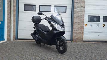 Nette Honda Pcx 150 | 3de eign | 2014 | Abs | motorscooter beschikbaar voor biedingen