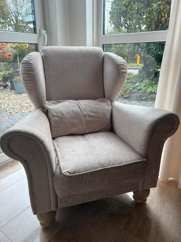 Zandkleurige fauteuil, Huis en Inrichting, Fauteuils, Zo goed als nieuw, 50 tot 75 cm, 75 tot 100 cm, Ophalen