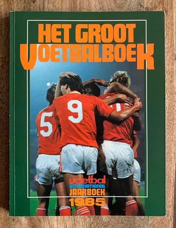Voetbal International: Jaarboek 1985 beschikbaar voor biedingen