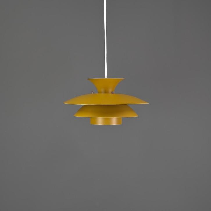 Vintage retro hanglamp in khaki – Deens design (Ø 32 cm), Huis en Inrichting, Lampen | Hanglampen, Zo goed als nieuw, 75 cm of meer