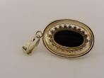 Gouden hanger met granaat                                G29, Gebruikt, Overige voorstellingen, ., Ophalen of Verzenden