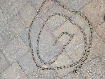 Ketting messing beschikbaar voor biedingen