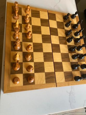 Schaakspel beschikbaar voor biedingen