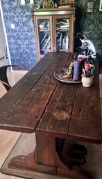 Antieke eettafel. Schatting 300 jaar oud., Ophalen