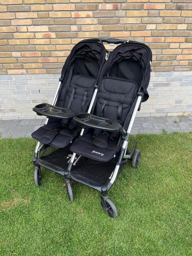 Joovy Kooper X2– compacte dubbele buggy, Kinderen en Baby's, Tweelingen en Meerlingen, Gebruikt, Kinderwagen of Buggy, Ophalen