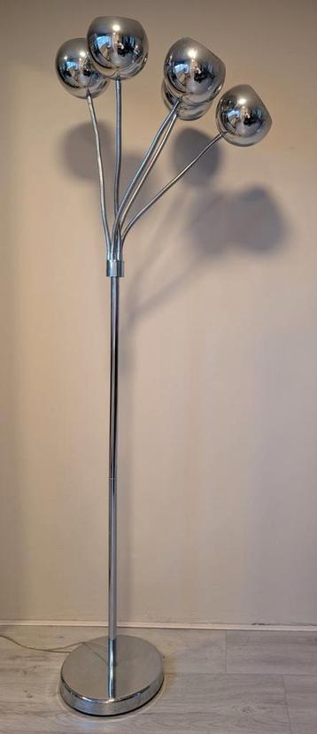 Vloerlamp  beschikbaar voor biedingen
