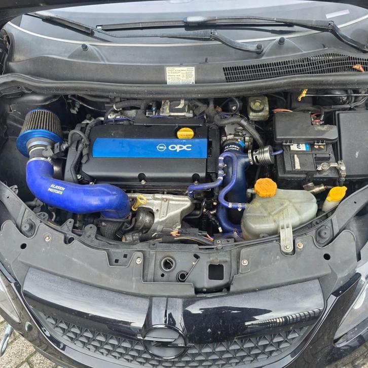 Opel Corsa 1.6 OPC 213 pk | Schadeauto motorstart, Auto's, Opel, Particulier, Corsa, Benzine, E, Hatchback, Handgeschakeld, Origineel Nederlands