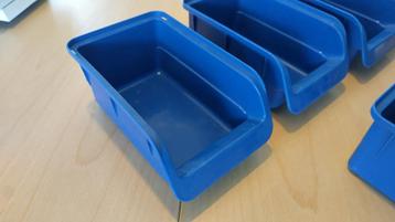 Gereedschapsbakjes / Magazijnbakjes beschikbaar voor biedingen