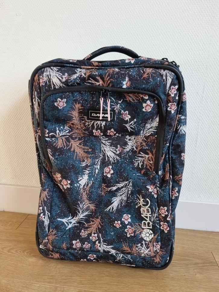 Dakine handbagage cabine koffer 42L softcase, Sieraden, Tassen en Uiterlijk, Koffers, Zo goed als nieuw, Zacht kunststof, 50 tot 60 cm