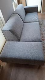 Bank met losse hocker stof, Huis en Inrichting, Banken | Bankstellen, Ophalen, Strakke moderne bank, 75 tot 100 cm, Zo goed als nieuw