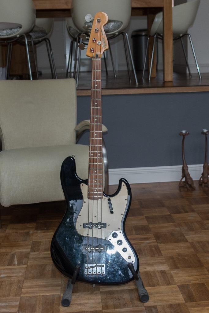 Squier Jazz Bass made in Korea (by Samick) in 1987-88., Muziek en Instrumenten, Snaarinstrumenten | Gitaren | Bas, Gebruikt, Elektrisch