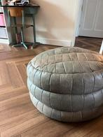 Poef Bodilson grijsgroen, Huis en Inrichting, Ophalen, Gebruikt, Rond, Leer