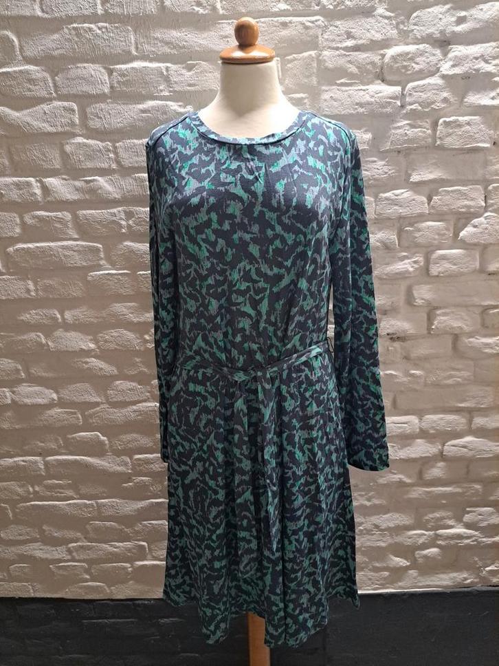Nieuwe Jurk yest - Maat 40, Kleding | Dames, Jurken, Nieuw, Maat 38/40 (M), Blauw, Knielengte, Verzenden