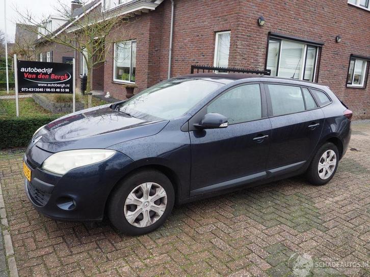 Renault Mégane 1.5 DCI Dynamique (bj 2010), Auto diversen, Schadeauto's, Renault, Handgeschakeld, Diesel, Stationwagon, Blauw