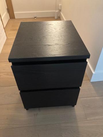 malm nachtkastje zwartbruin eikenfineer IKEA