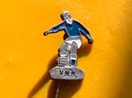 Voetbal speldje VNB voetbalclub Borgharen zilvervoetje, Ophalen of Verzenden, Gebruikt, Sport, Speldje of Pin