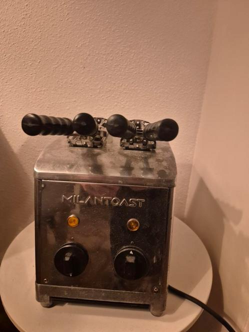 Tosti apparaat Milan toast horeca, Witgoed en Apparatuur, Broodroosters, Gebruikt, Uitneembare kruimellade, Ophalen
