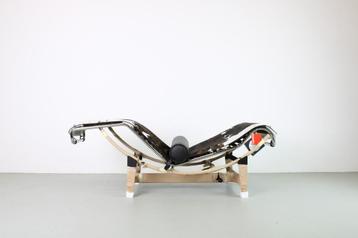 Cassina LC4 chaise longue, Pony beschikbaar voor biedingen
