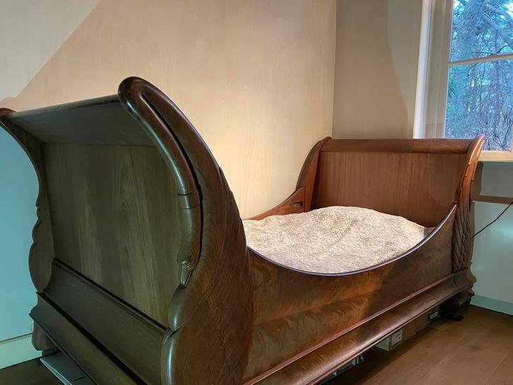 Prachtig antiek Mahonie/eik bed + nieuw matras, Antiek en Kunst, Antiek | Meubels | Bedden, Ophalen