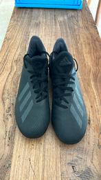Adidas kunstgrasschoenen, Sport en Fitness, Voetbal, Ophalen of Verzenden, Zo goed als nieuw, Schoenen