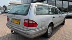 Mercedes-Benz E-klasse Combi 240 Avantgarde automaat navi cl, Auto's, Gebruikt, Grijs, 2398 cc, 170 pk