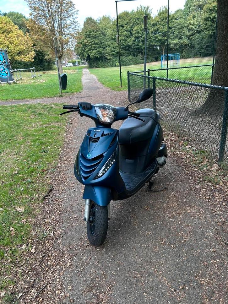 Zip 2000, Fietsen en Brommers, Scooters | Piaggio, Gebruikt, Zip, Benzine, Ophalen
