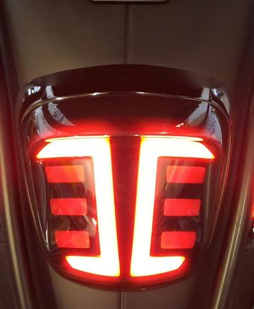 Achterlicht LED Tube Moving Vespa Sprint/Primavera NIEUW  beschikbaar voor biedingen