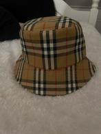 Burberry bucket hat, Ophalen of Verzenden, Zo goed als nieuw, One size fits all, Hoed