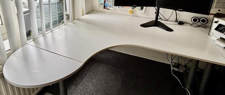 Galant hoekbureau Ikea wit, Huis en Inrichting, Bureaus, Zo goed als nieuw, Bureau, In hoogte verstelbaar, Ophalen