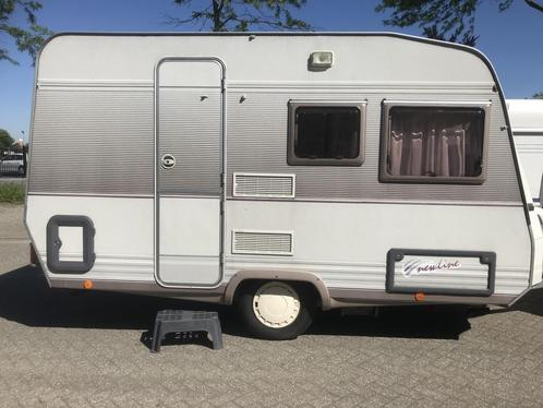 Zeer nette lichtgewicht 650kg , en Max 1000kg, zgan voortent, Caravans en Kamperen, Caravans, Bedrijf, tot en met 4, 500 - 750 kg