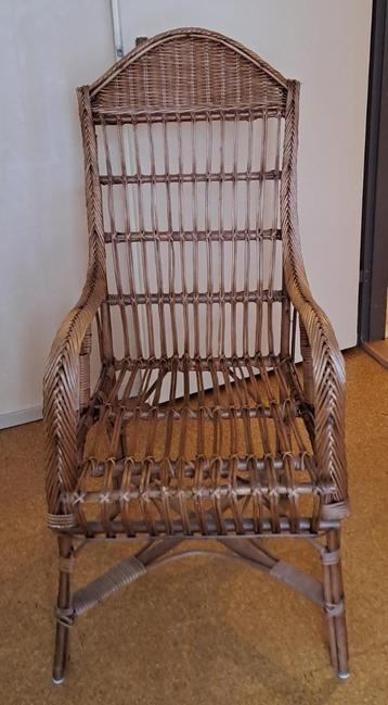 Rotan Stoel beschikbaar voor biedingen