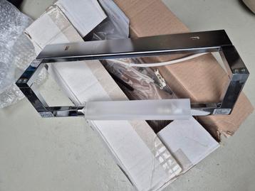 Spiegel lamp chroom, badkamer. Nieuw in doos beschikbaar voor biedingen