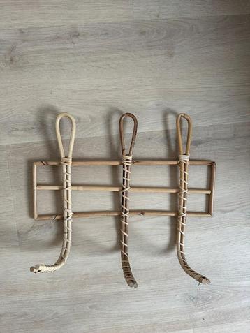 Rotan kapstok te koop beschikbaar voor biedingen