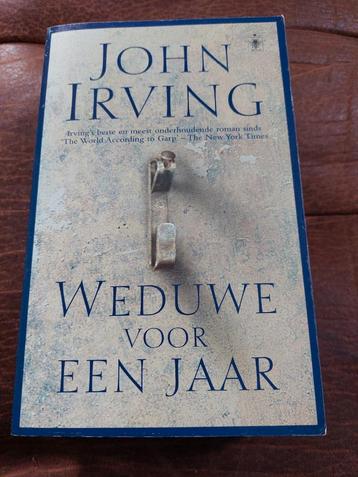 John Irving - Weduwe voor een jaar beschikbaar voor biedingen