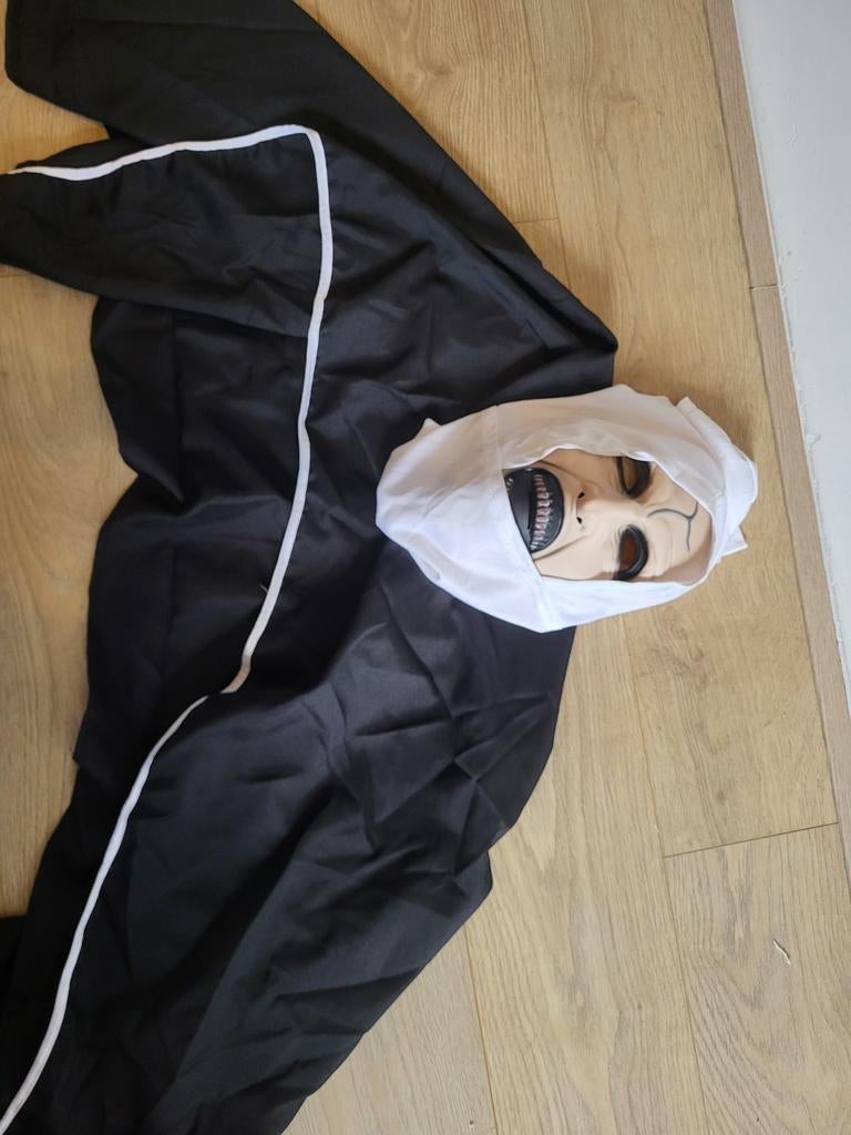 The Nun Carnavalspak - Zwarte Jurk & Masker, Ophalen of Verzenden, Gebruikt, 170 of groter, Jongen of Meisje