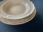 Wedgwood traditional queens ware, Nieuw, Ophalen of Verzenden, Bord(en), Wedgwood