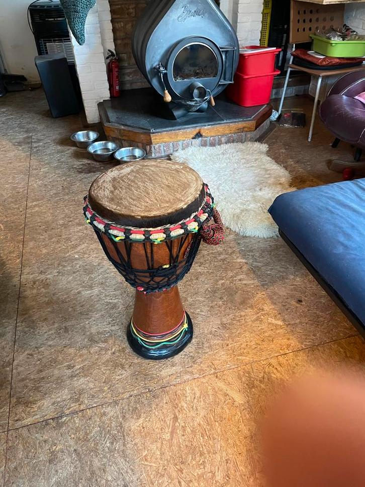 Afrikaanse Masterdrum - Momo Toure, Muziek en Instrumenten, Percussie, Gebruikt, Trommel, Ophalen of Verzenden