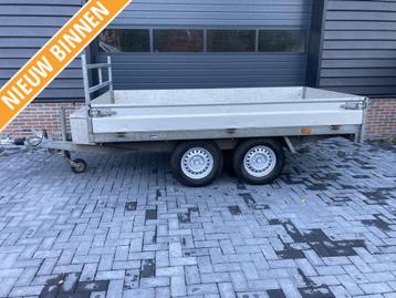 Plateauwagen aanhanger aanhangwagen tandemasser 2700 kg beschikbaar voor biedingen