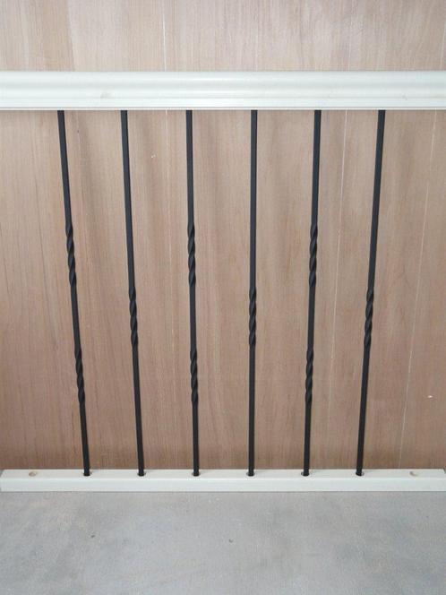 T-02: div trapspijlen sierspijlen trap spijl hek leuning, Huis en Inrichting, Woonaccessoires | Overige, Nieuw, Ophalen of Verzenden