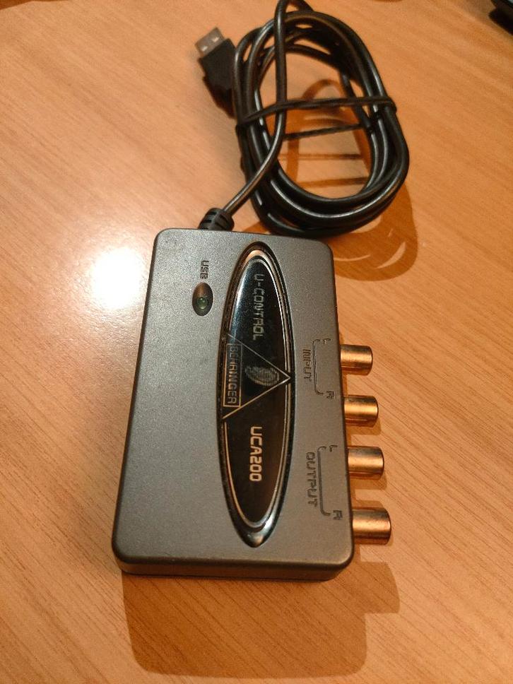 Behringer UCA 200 - 2 In & 2 Uit Kanaals USB Audio Interface, Muziek en Instrumenten, Dj-sets en Draaitafels, Zo goed als nieuw