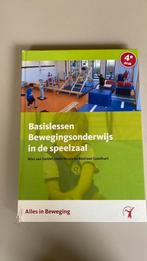 Basislessen bewegingsonderwijs in de speelzaal, Ophalen of Verzenden, Zo goed als nieuw