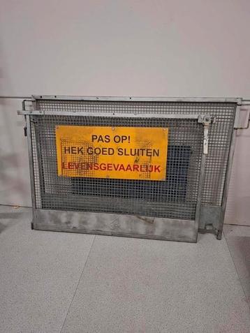 4x hek - poort - afscheiding gegalvaniseerd  beschikbaar voor biedingen