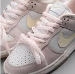 Nike Light Soft Pink/ Coconut Milk
Nieuw maat 42, Wit, Nike, Nieuw, Ophalen of Verzenden
