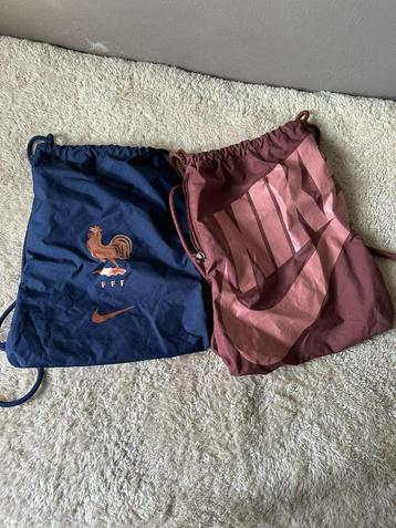 Nike sporttassen beschikbaar voor biedingen