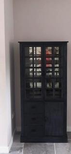 Zwarte (‘krijt’) vitrinekast met lades en planken, Ophalen, Minder dan 50 cm, Gebruikt, Glas