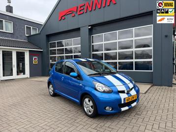 Toyota Aygo 1.0-12V Dynamic Blue 5drs / Airco / Audio / CV / beschikbaar voor biedingen