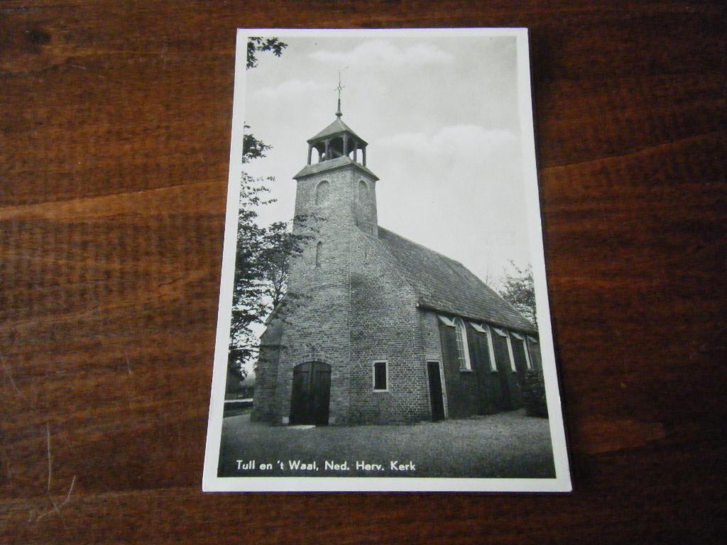 C12 - Tull en 't Waal - Kerk - Mooi/Oud, Ophalen of Verzenden, 1940 tot 1960, Utrecht