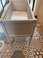 Houten witte Wieg - nauwelijks gebruikt in perfecte staat, Kinderen en Baby's, Babywiegjes en Ledikanten, Ophalen of Verzenden