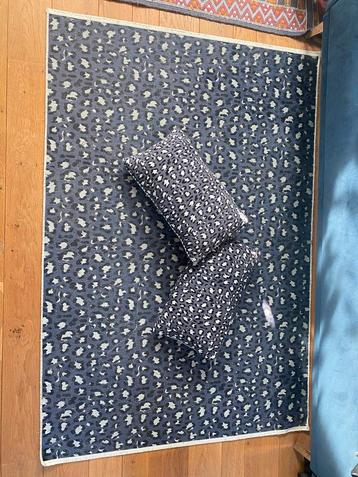 Essenza Home Kleed met Kussens beschikbaar voor biedingen